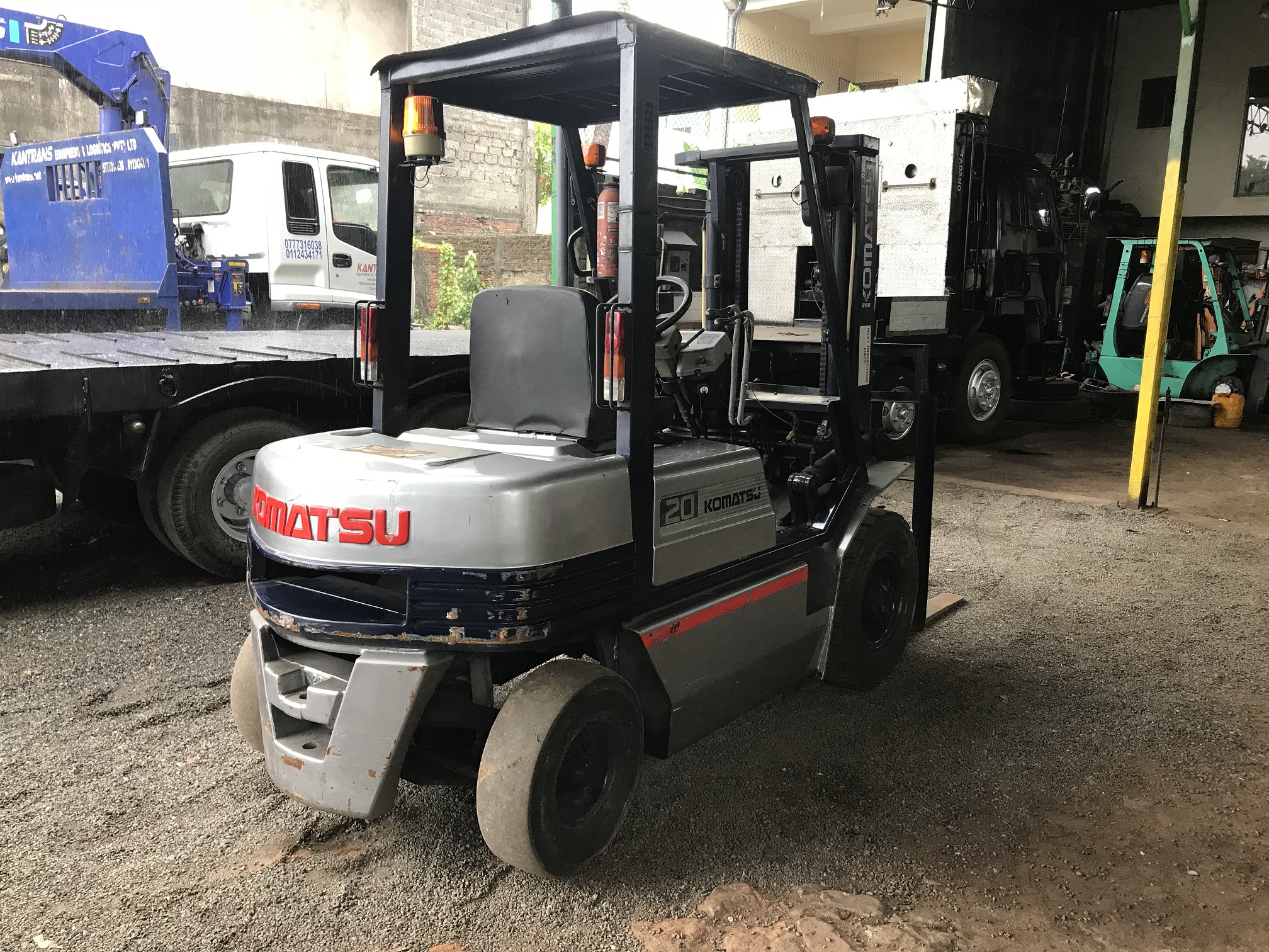 Forklift Rentals and Hiring in Srilanka Komatsu PetrolLP Gas 2 ton